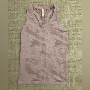 Athleta Workout Momentum Tank Size S Pink Camo Pattern